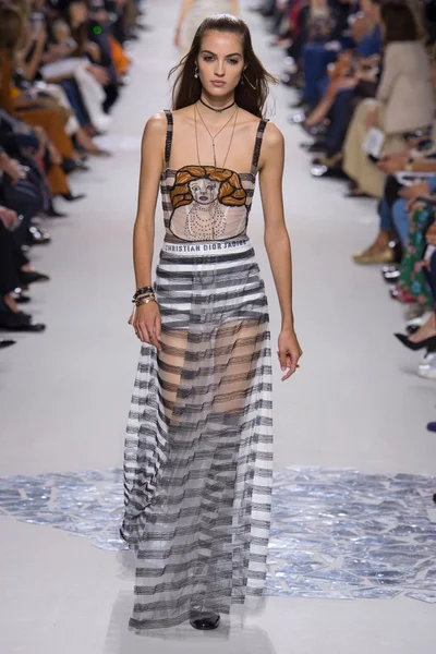 Look 66